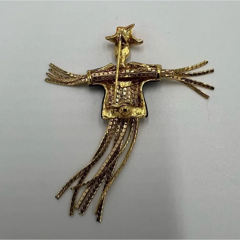 Scarecrow Brooch